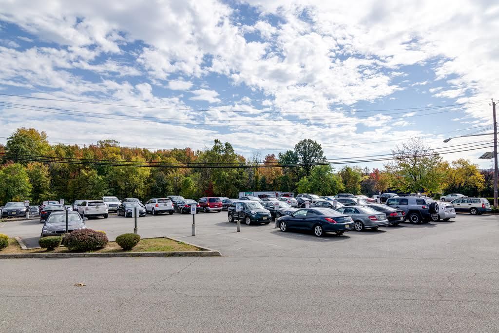 40 Galesi Dr, Wayne, NJ, 07470